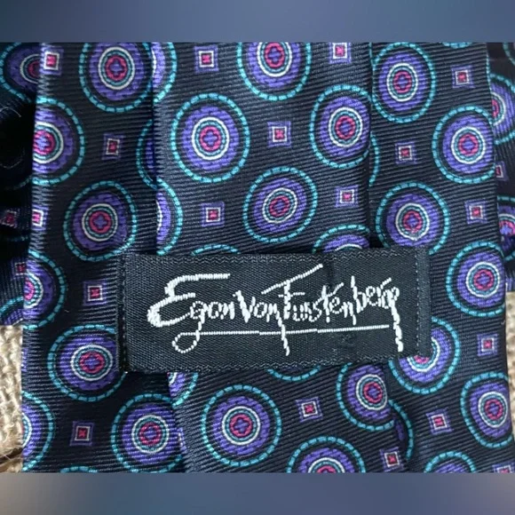 Egon Von Furstenberg Circle Pattern Necktie Tie Italian Silk Business Hipster - Picture 3 of 5